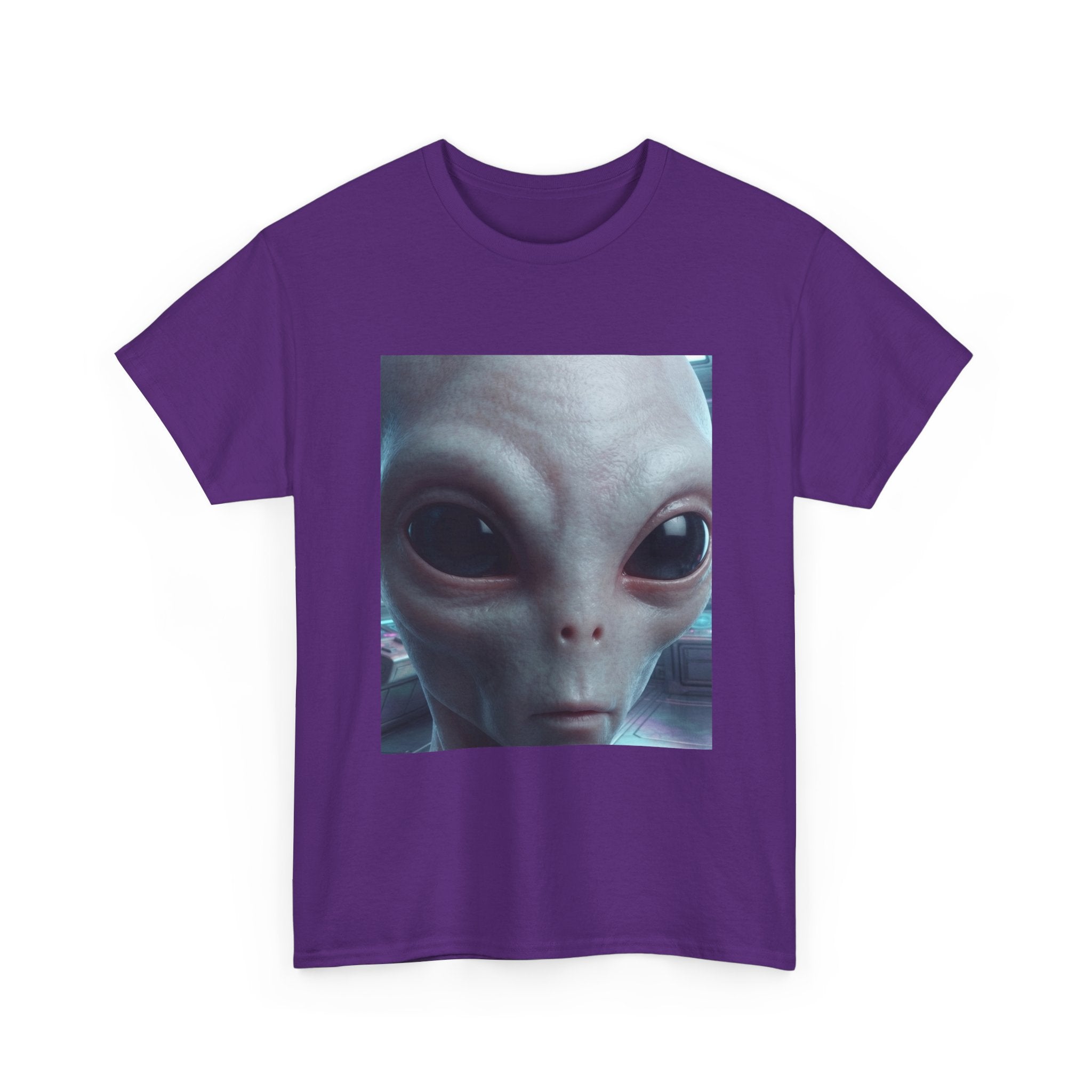 Alien Face Graphic Tee – Close-Up Extraterrestrial Portrait T-Shirt