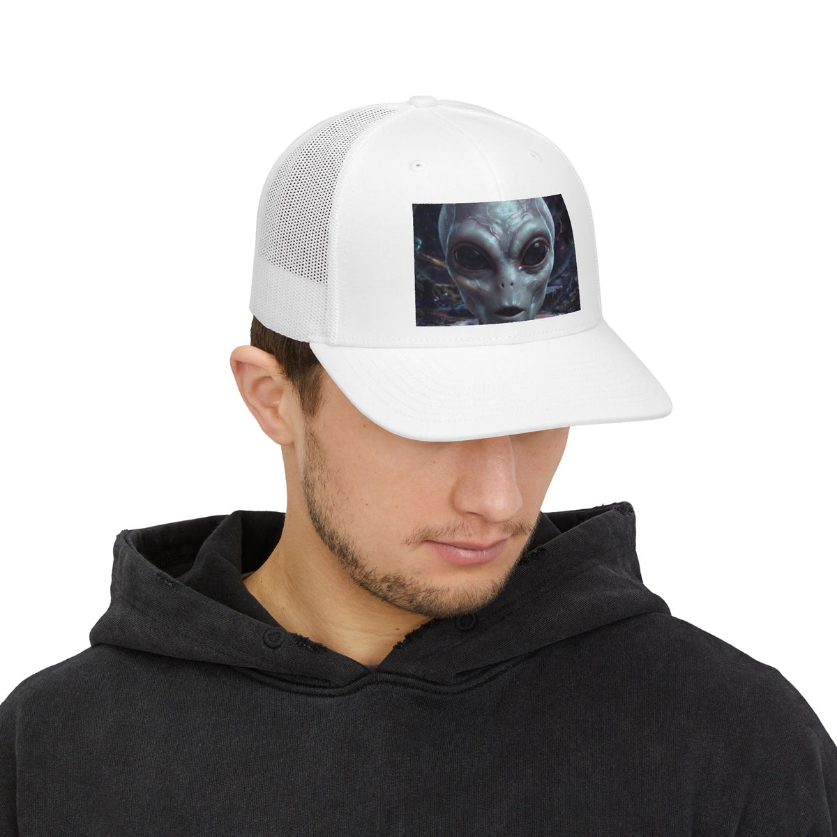 Alien Face Snapback Trucker Cap — Sci‑Fi Extraterrestrial Graphic Hat