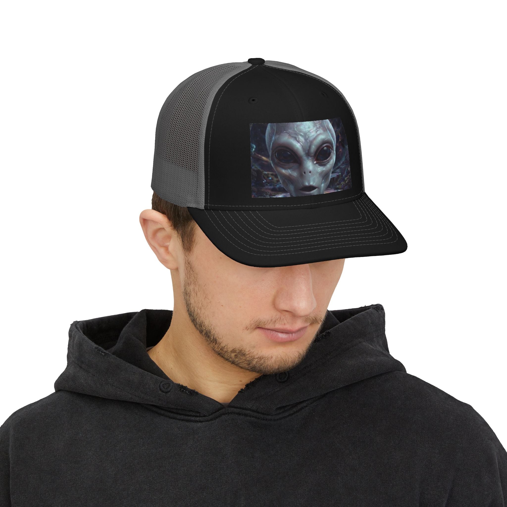Alien Face Snapback Trucker Cap — Sci‑Fi Extraterrestrial Graphic Hat