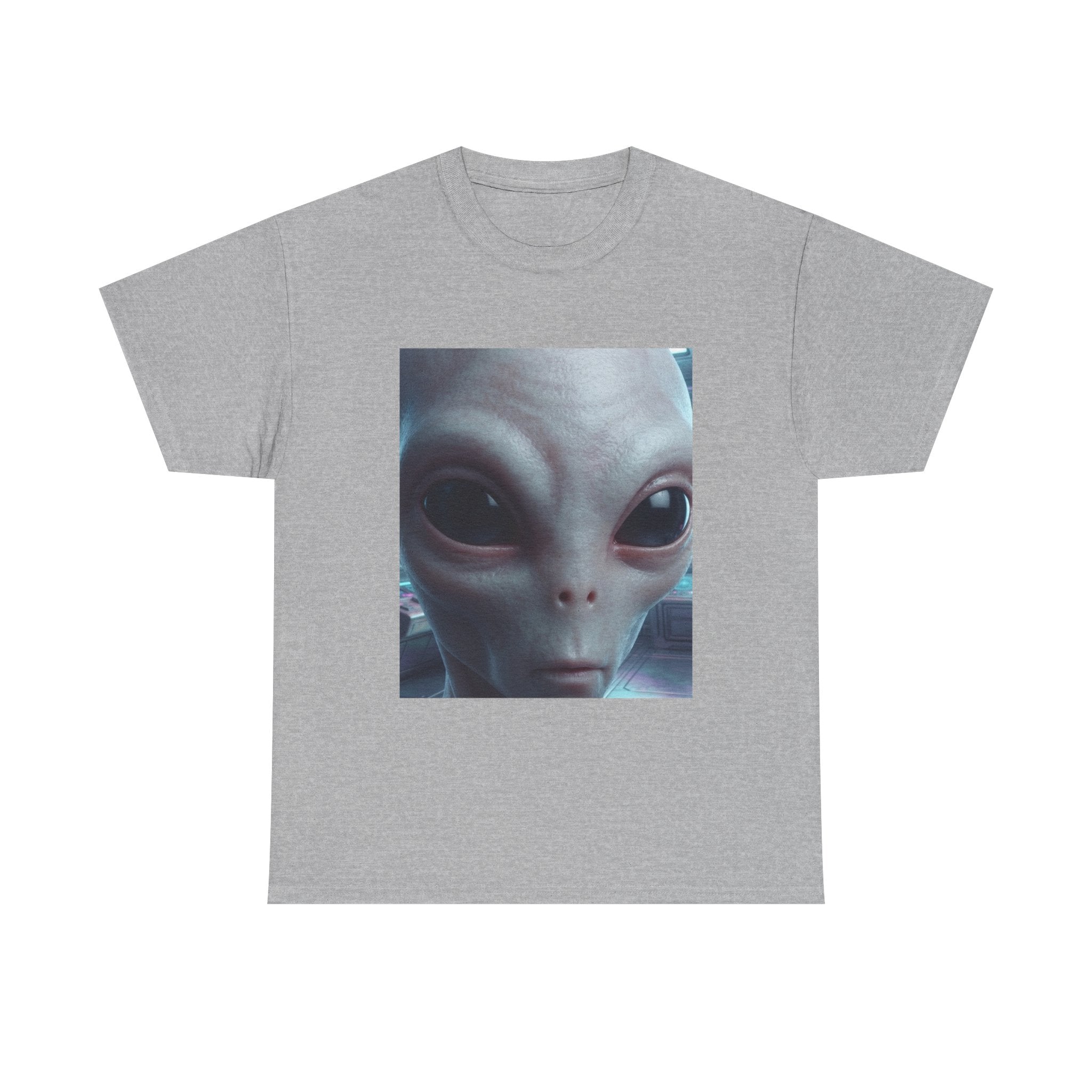 Alien Face Graphic Tee – Close-Up Extraterrestrial Portrait T-Shirt
