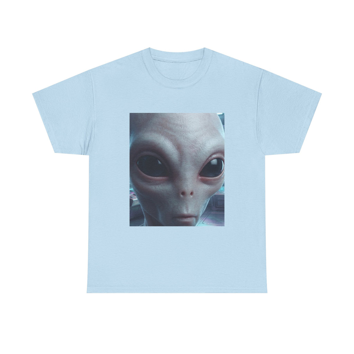 Alien Face Graphic Tee – Close-Up Extraterrestrial Portrait T-Shirt
