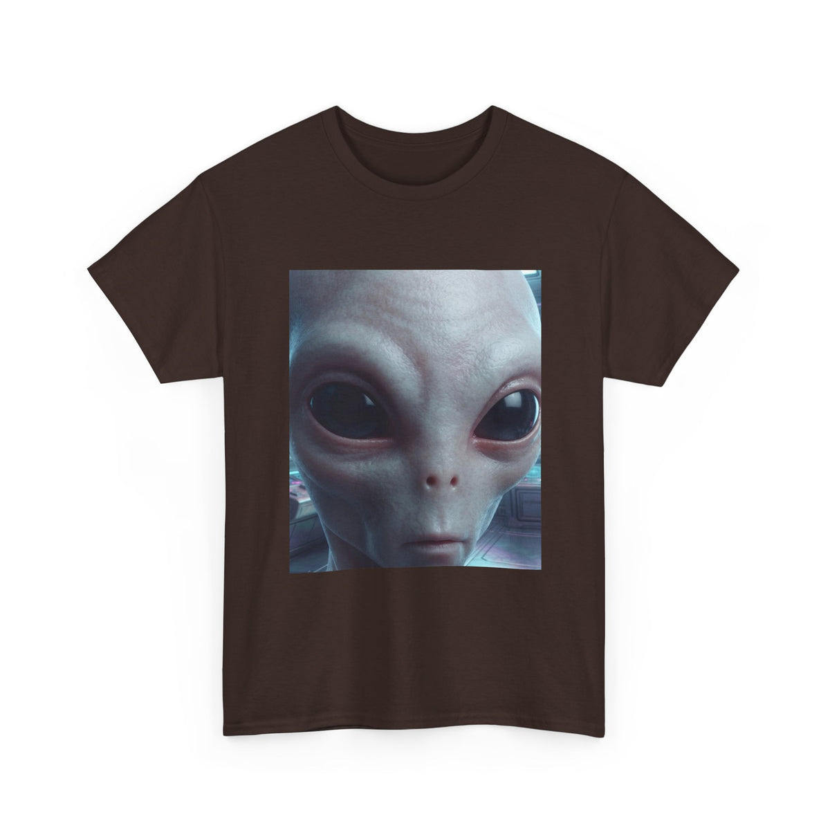 Alien Face Graphic Tee – Close-Up Extraterrestrial Portrait T-Shirt