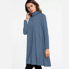 Abito da donna a collo alto con maniche lunghe e stampa all-over