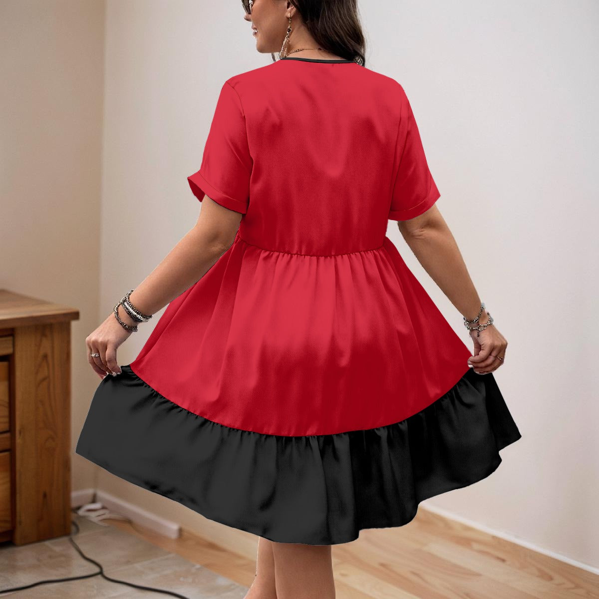 All-Over Print Women’s Floral V-Neck Short Sleeve Dress