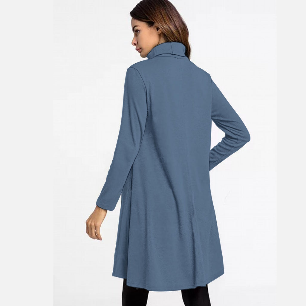 Abito da donna a collo alto con maniche lunghe e stampa all-over