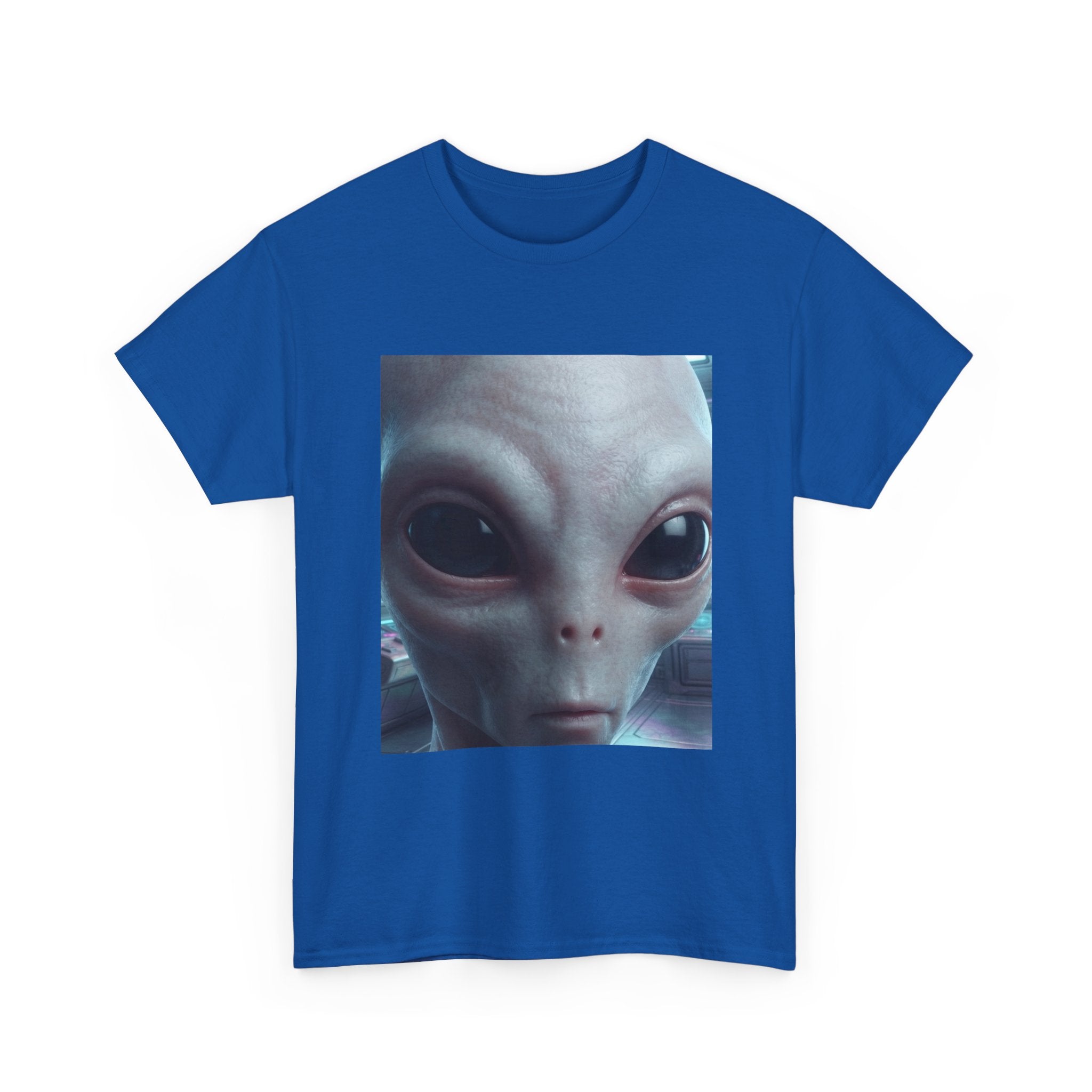 Alien Face Graphic Tee – Close-Up Extraterrestrial Portrait T-Shirt