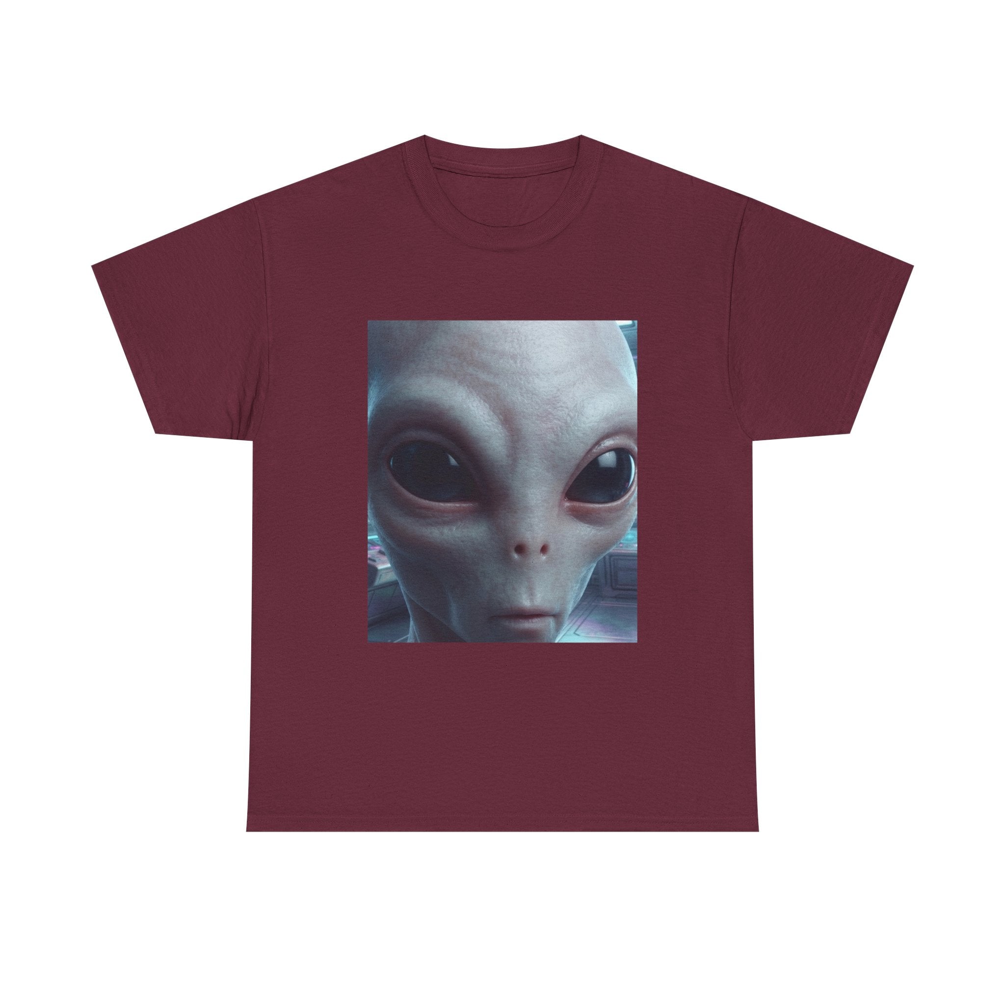 Alien Face Graphic Tee – Close-Up Extraterrestrial Portrait T-Shirt