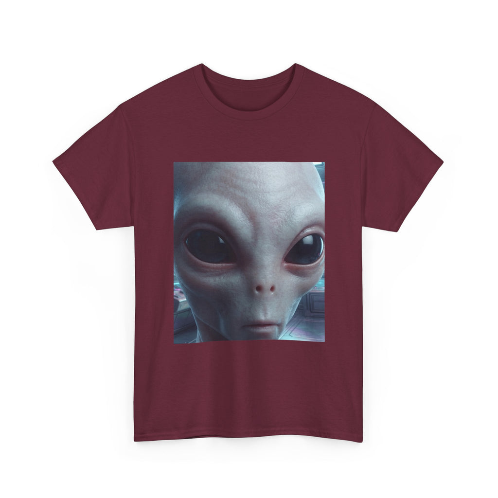 Alien Face Graphic Tee – Close-Up Extraterrestrial Portrait T-Shirt